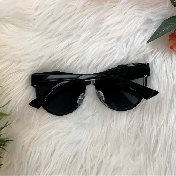 2/$30 🆕 Cat Eye Black Frame Sunglasses - Picture 6 of 8